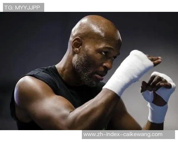 泰森与塔克的巅峰对决回顾拳坛传奇的激烈碰撞与历史意义